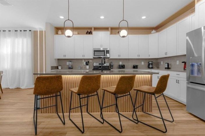 Image No.10-6 Bed House for sale