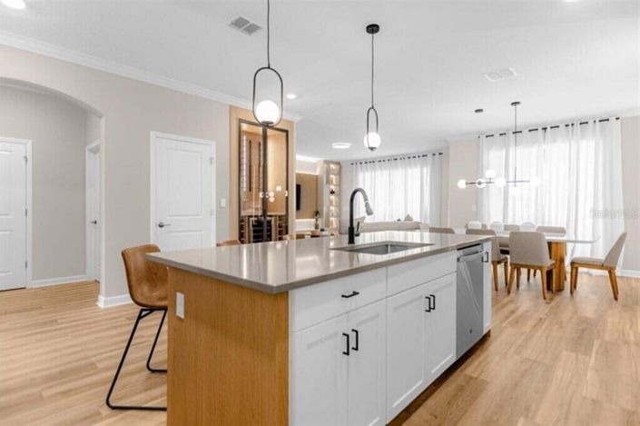 Image No.11-6 Bed House for sale