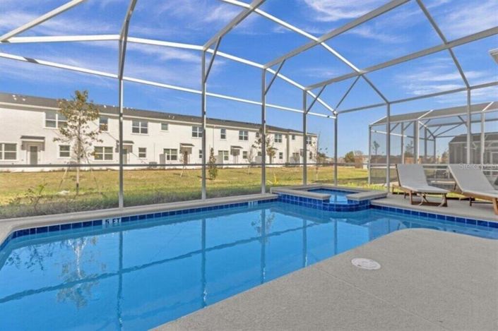 Image No.19-6 Bed House for sale