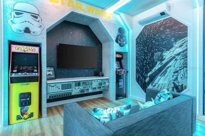 Image No.21-6 Bed House for sale