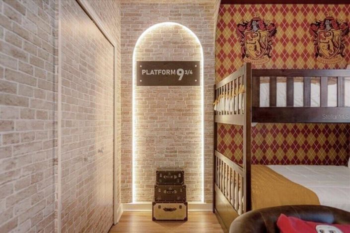 Image No.45-6 Bed House for sale