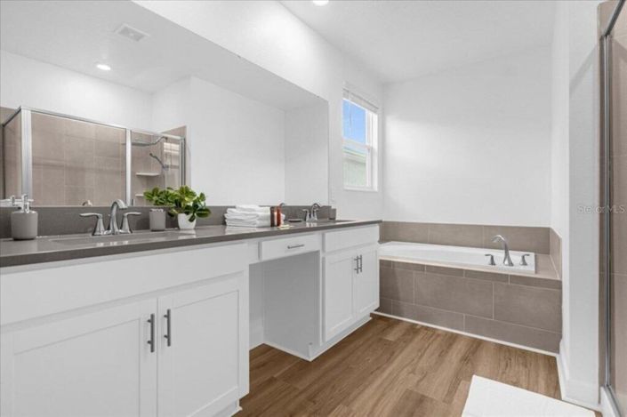 Image No.46-6 Bed House for sale