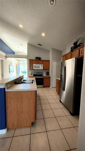 Image No.2-Maison de 4 chambres à vendre à Saint John