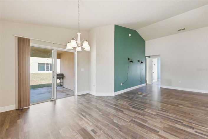 Image No.5-Maison de 4 chambres à vendre à Saint John