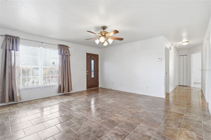 Image No.4-Maison de 4 chambres à vendre à Saint John