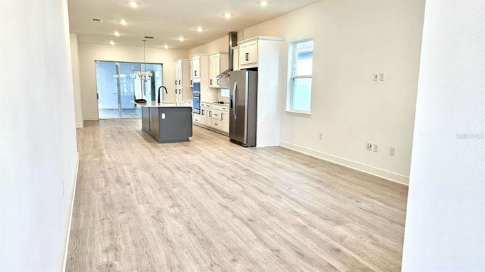 Image No.2-Maison de 5 chambres à vendre à Saint John