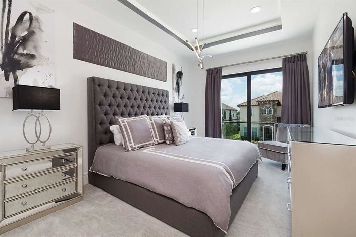 Image No.35-9 Bed House for sale