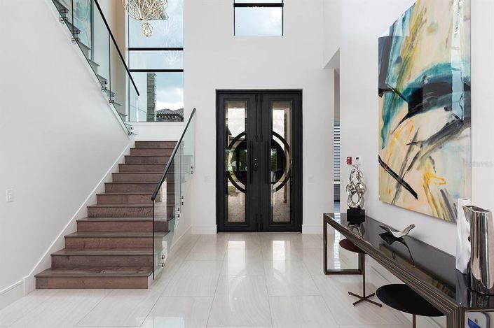 Image No.4-9 Bed House for sale