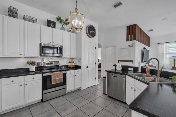 Image No.13-3 Bed House for sale