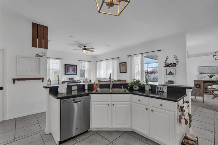 Image No.16-3 Bed House for sale