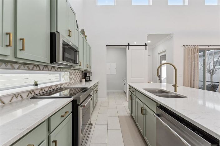 Image No.13-3 Bed House for sale