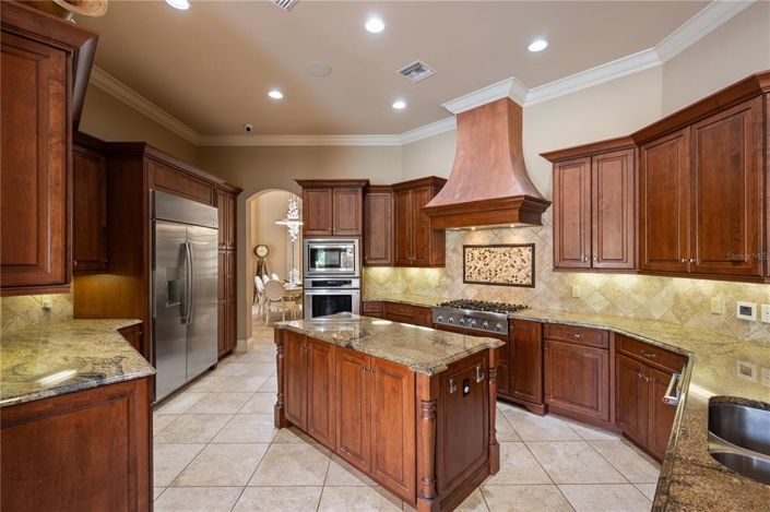 Image No.11-5 Bed House for sale