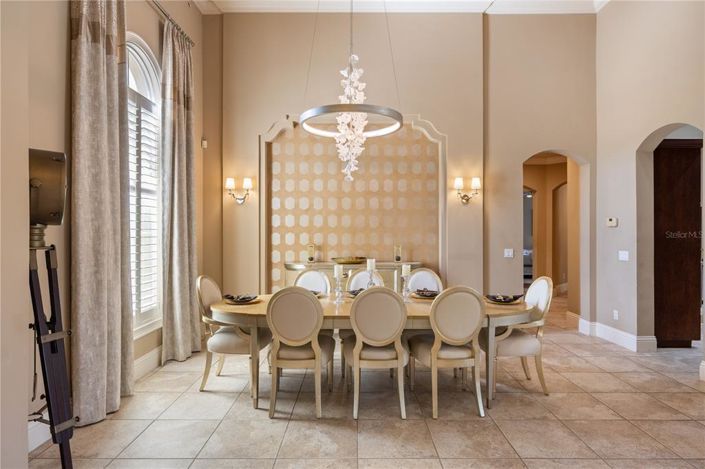 Image No.12-5 Bed House for sale