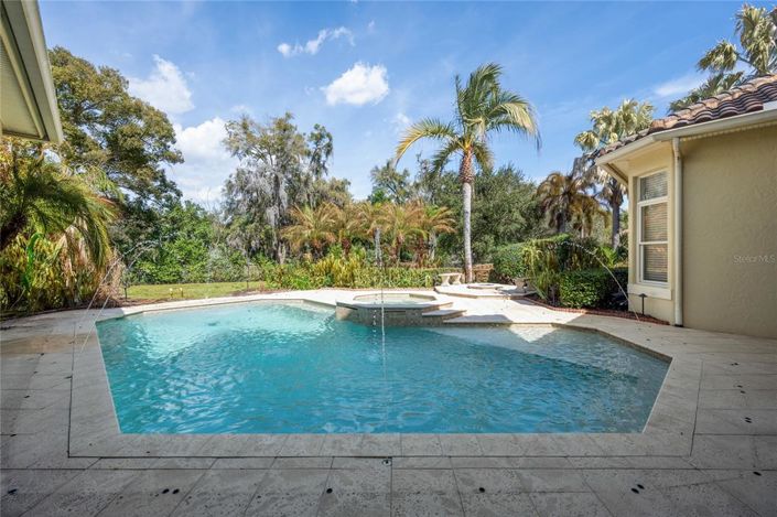 Image No.40-5 Bed House for sale