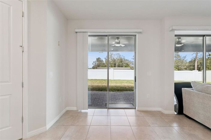 Image No.15-4 Bed House for sale