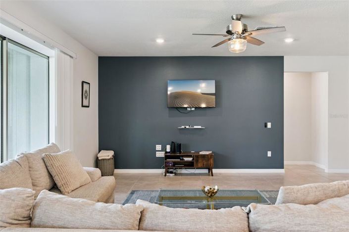 Image No.16-4 Bed House for sale