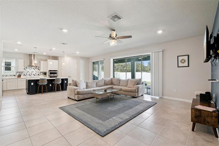 Image No.18-4 Bed House for sale