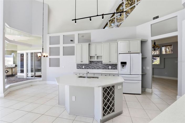 Image No.10-4 Bed House for sale