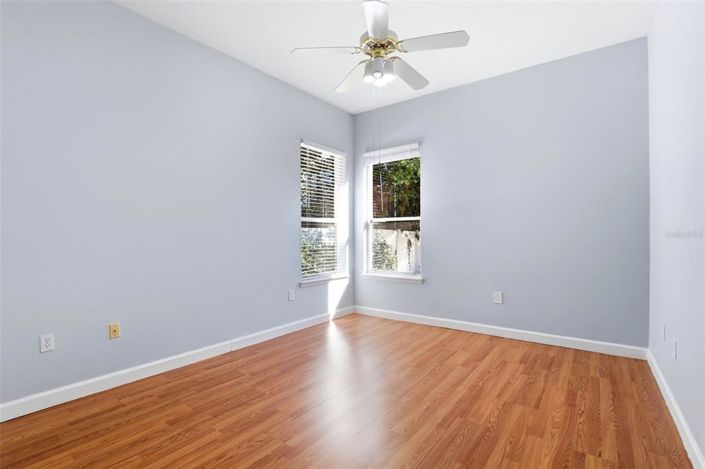 Image No.30-4 Bed House for sale