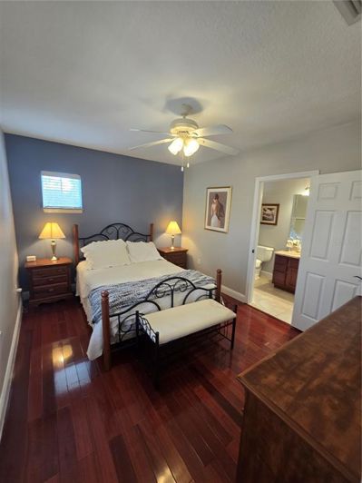 Image No.20-4 Bed House for sale