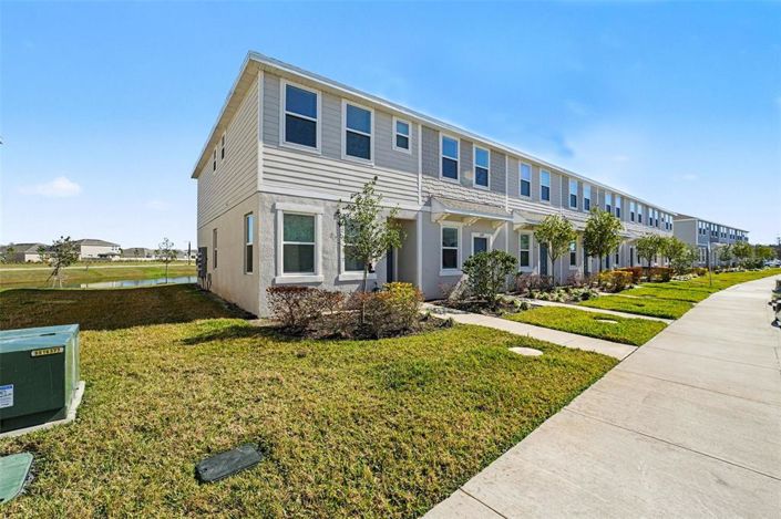 Image No.2-Maison de ville de 2 chambres à vendre à Saint John