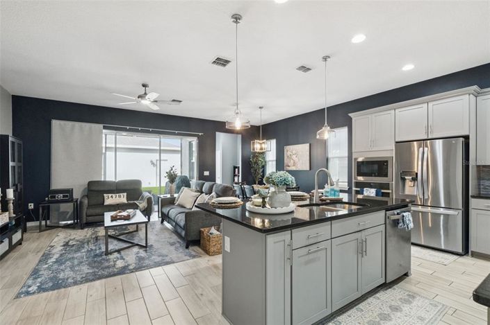 Image No.10-4 Bed House for sale