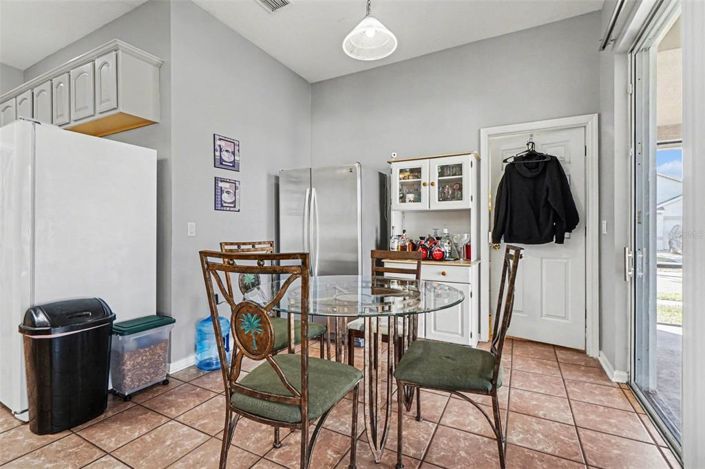 Image No.11-3 Bed House for sale