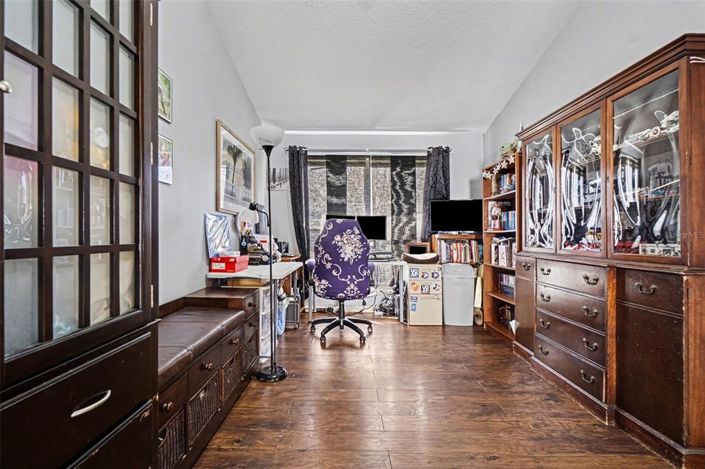 Image No.21-3 Bed House for sale