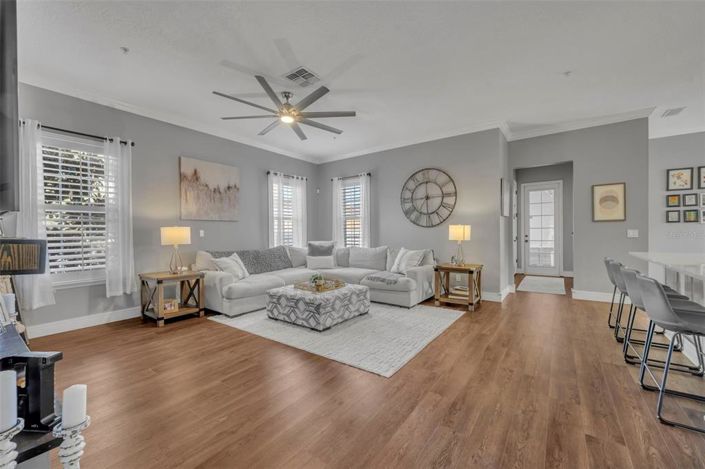 Image No.8-4 Bed House for sale