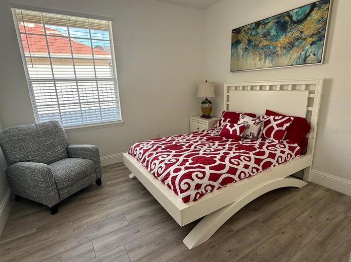 Image No.11-5 Bed House for sale