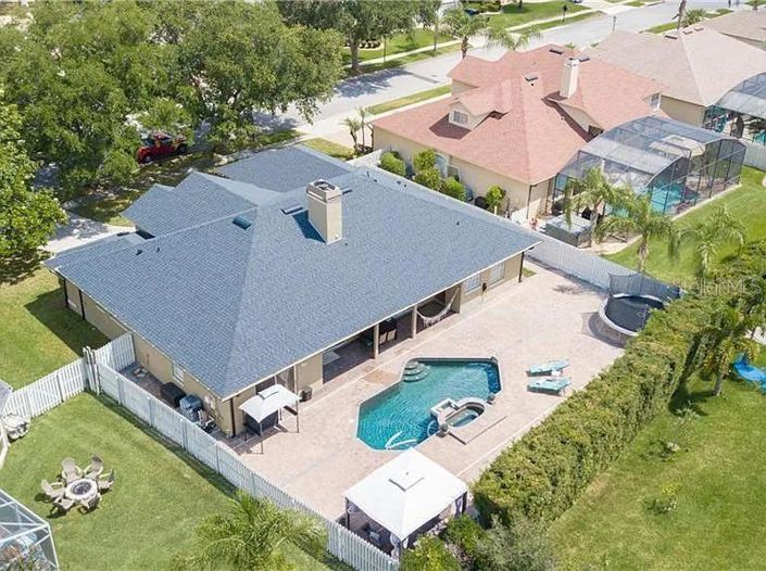 Image No.18-5 Bed House for sale