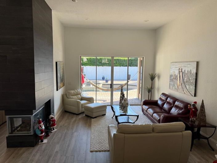 Image No.4-5 Bed House for sale