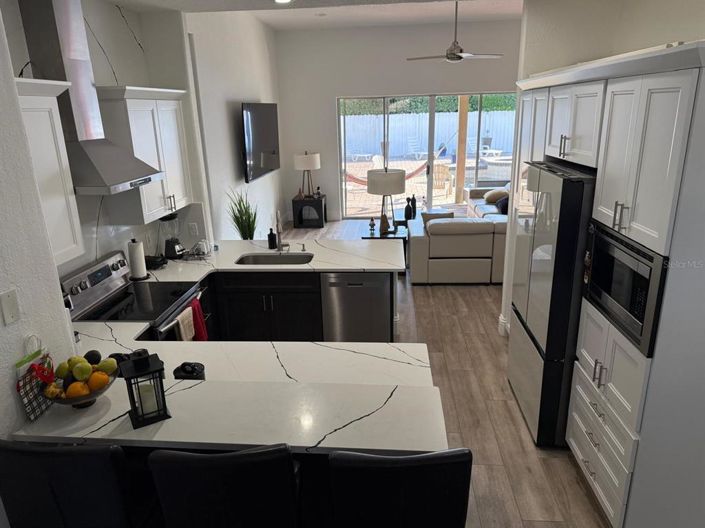 Image No.5-5 Bed House for sale