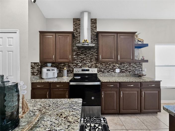 Image No.11-4 Bed House for sale