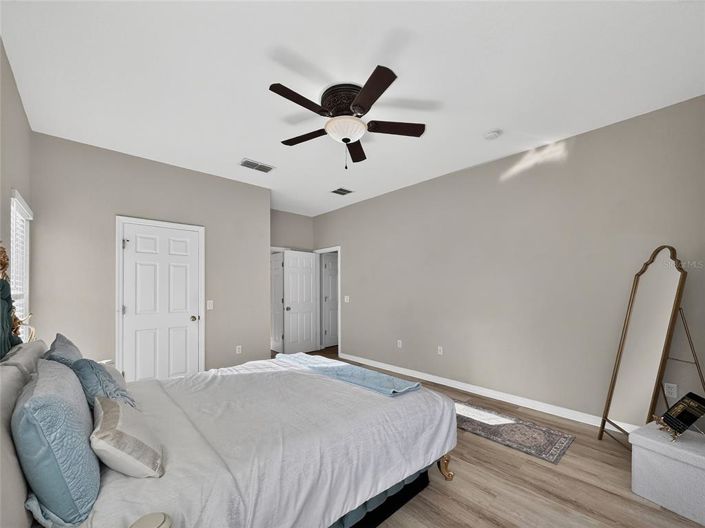 Image No.19-4 Bed House for sale