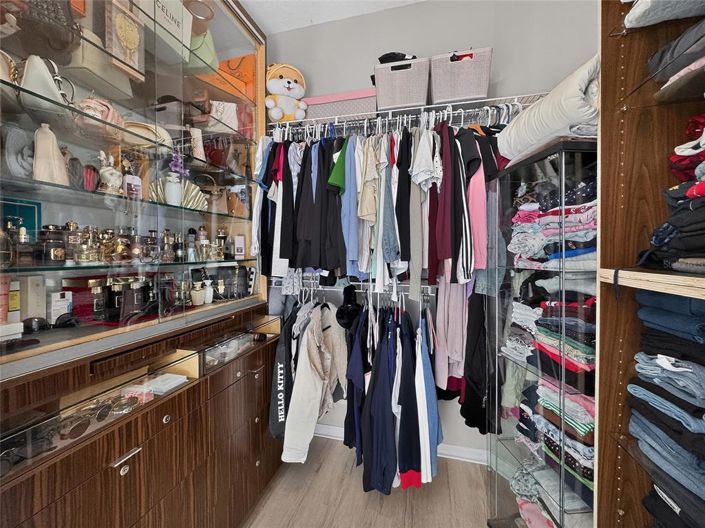 Image No.22-4 Bed House for sale