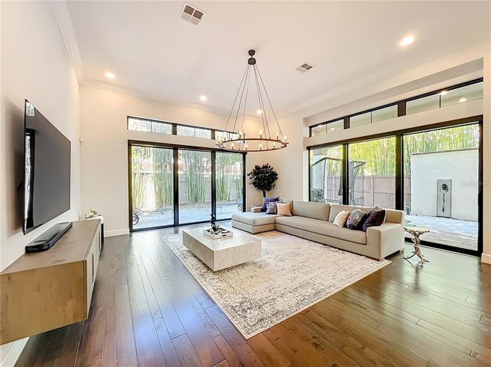 Image No.26-3 Bed House for sale