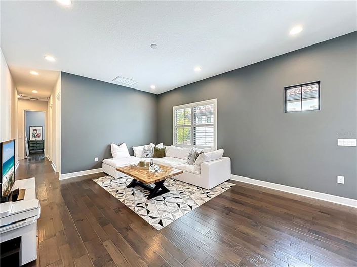 Image No.53-3 Bed House for sale