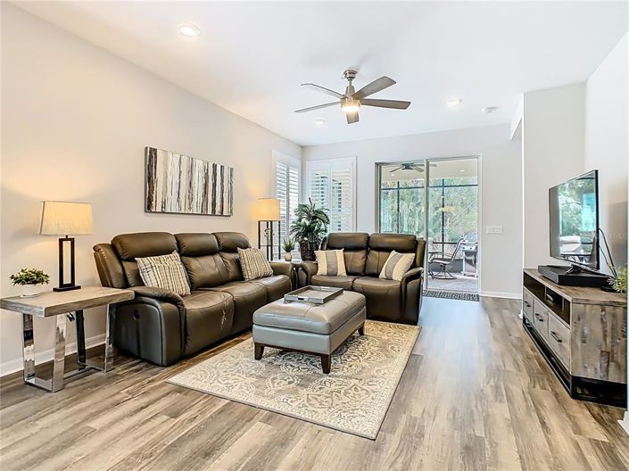 Image No.17-2 Bed House for sale