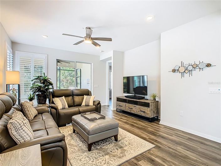 Image No.18-2 Bed House for sale