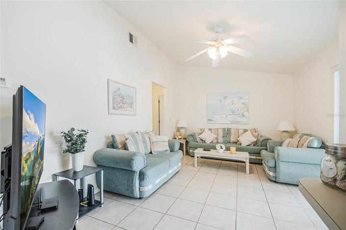 Image No.13-3 Bed House for sale