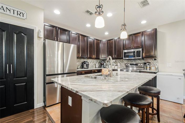 Image No.25-3 Bed House for sale