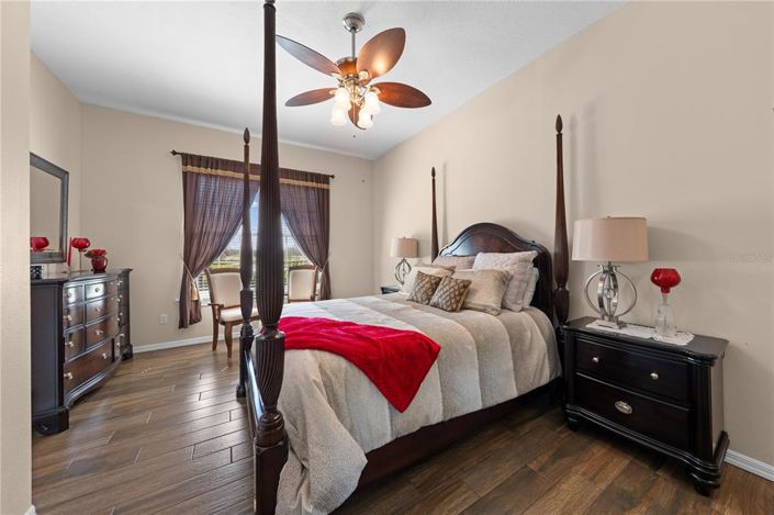 Image No.21-3 Bed House for sale