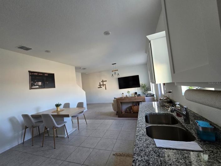 Image No.2-5 Bed House for sale