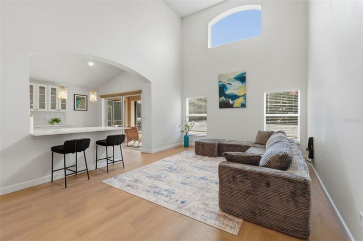 Image No.12-5 Bed House for sale