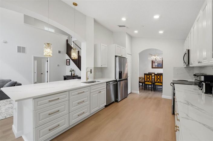 Image No.15-5 Bed House for sale