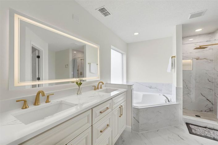 Image No.21-5 Bed House for sale