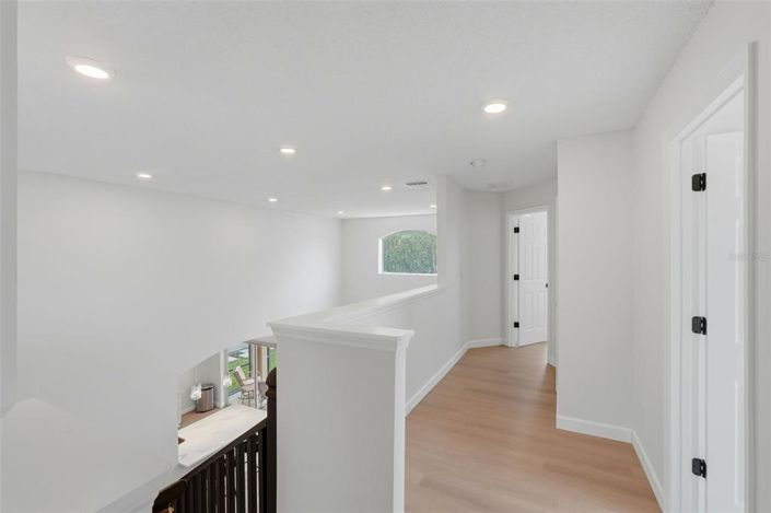 Image No.27-5 Bed House for sale