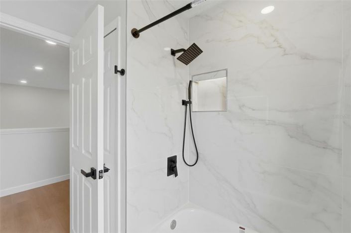 Image No.32-5 Bed House for sale