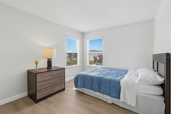 Image No.33-5 Bed House for sale